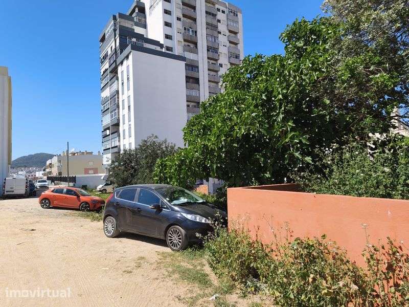 Casa terea no cento da cidade - Grande imagem: 3/6