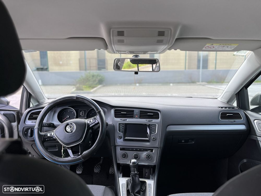 VW Golf 1.6 TDI Trendline - 6