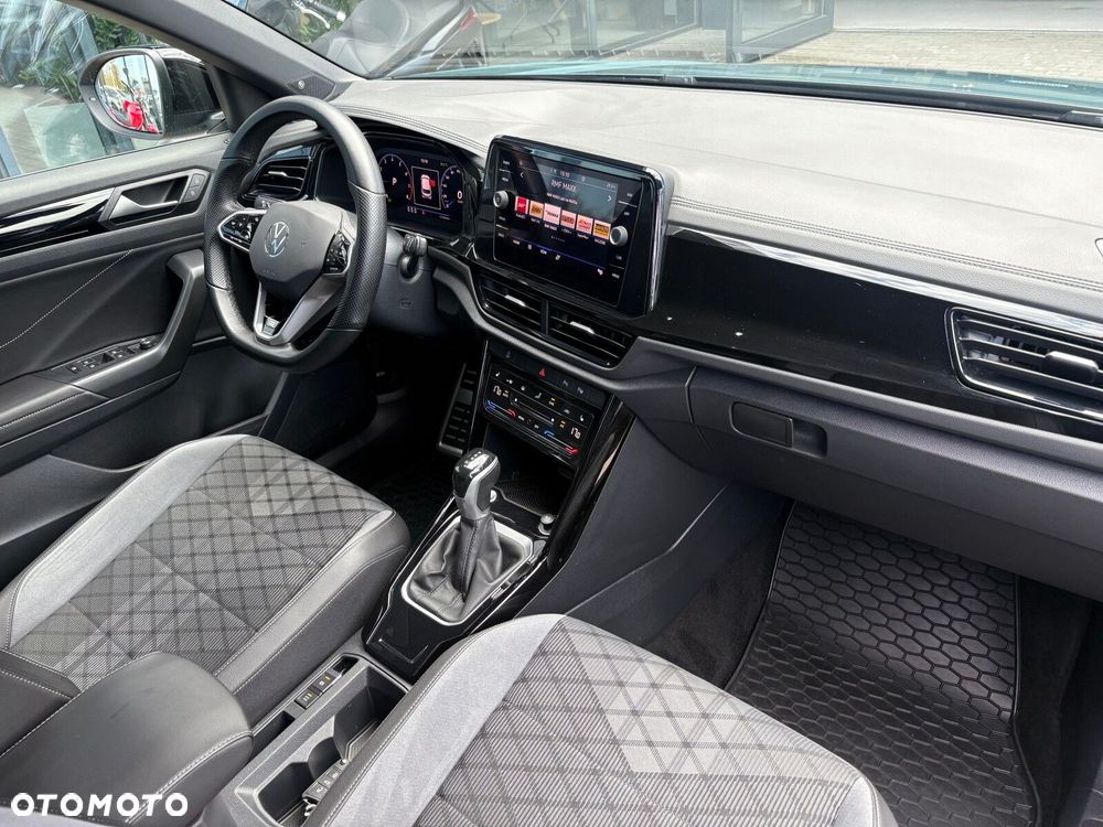 Volkswagen T-Roc - 18