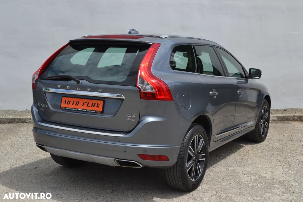 Volvo XC 60 D4 AWD Geartronic Summum - 6
