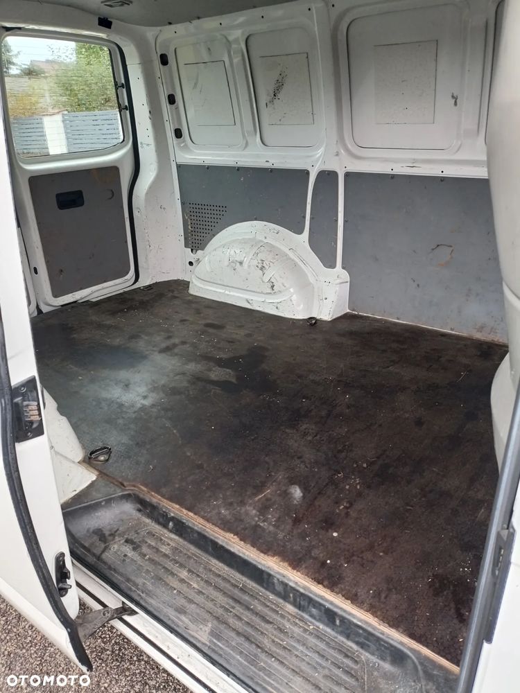 Volkswagen Transporter T5 lift - 17