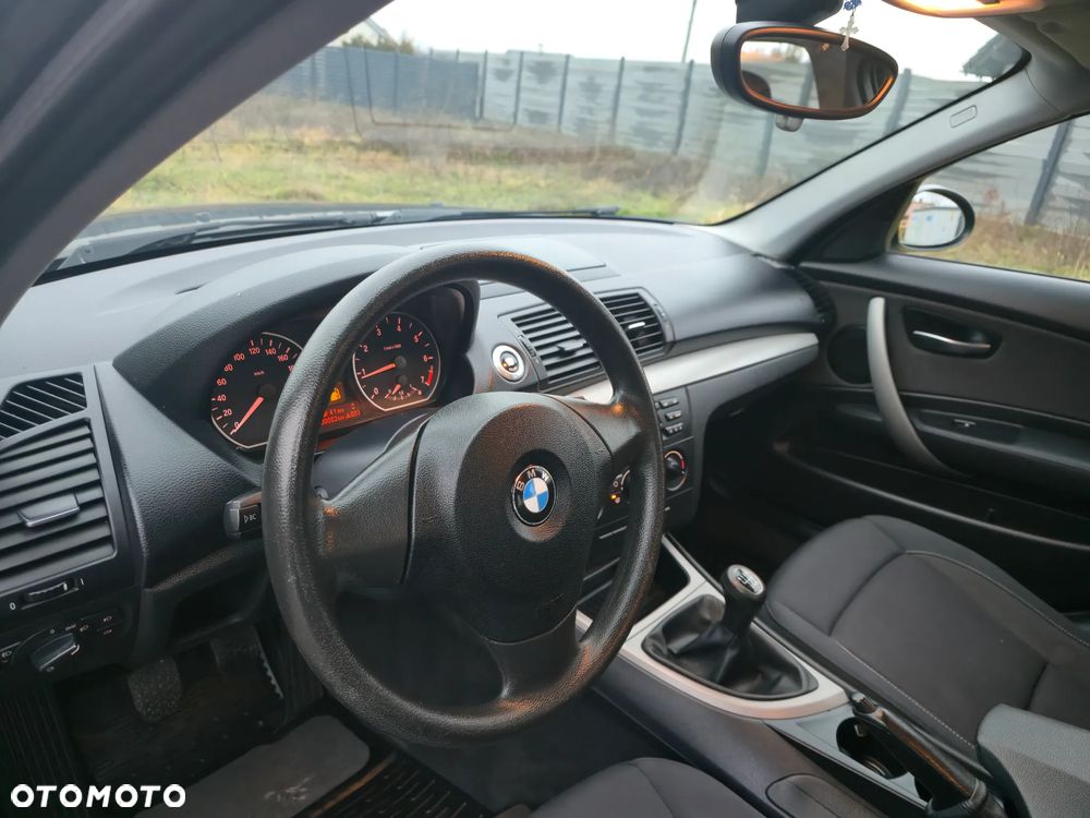 BMW Seria 1 118i Edition Sport - 30