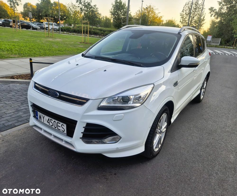 Ford Kuga 1.5 EcoBoost 2x4 Titanium - 4