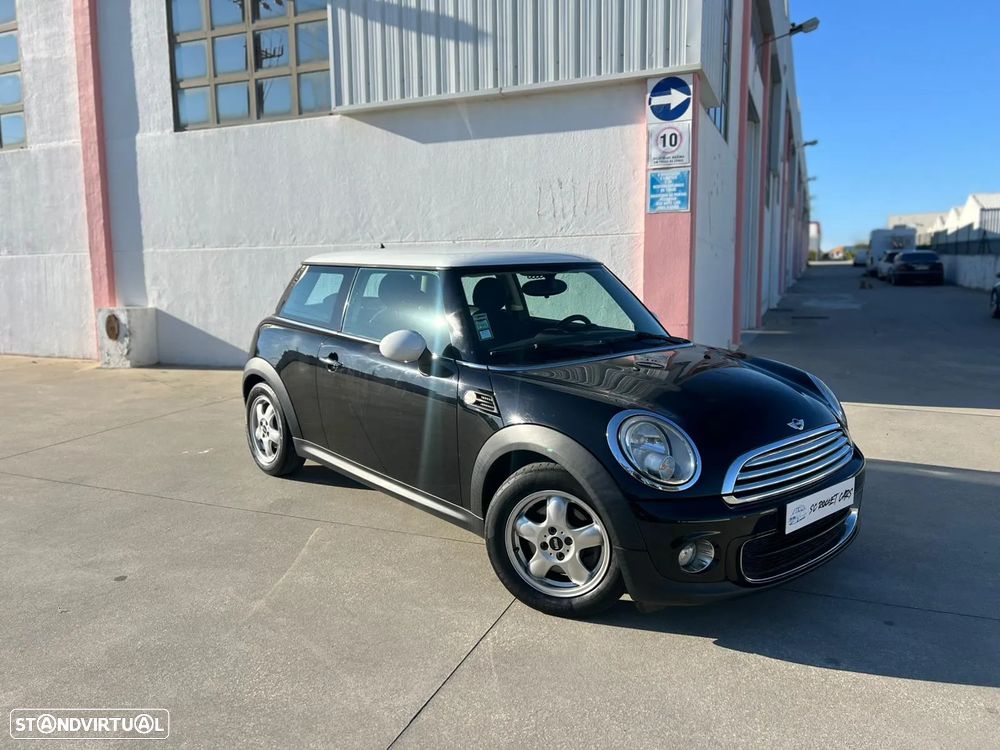 MINI 3 Portas One D - 23