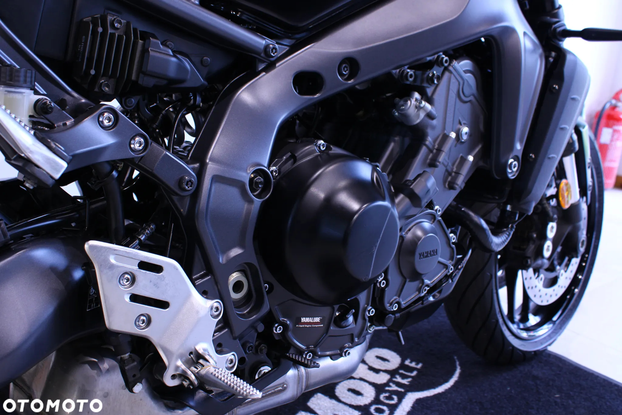 Yamaha MT - 19