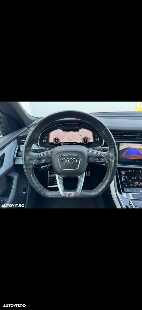 Audi Q8 - 9