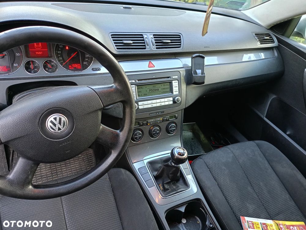 Volkswagen Passat 1.9 TDI Comfortline - 8