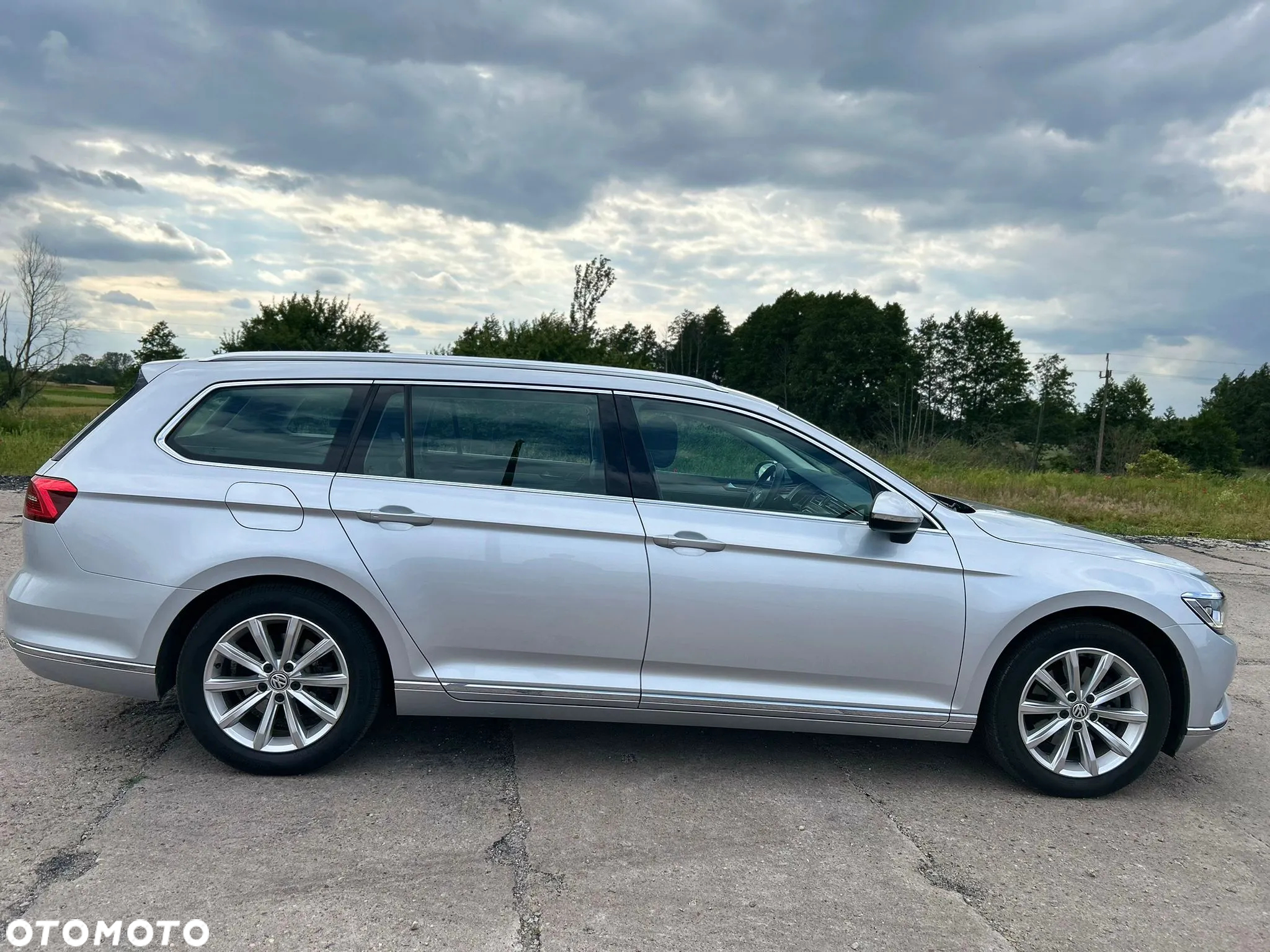 Volkswagen Passat 2.0 TDI BMT Highline DSG - 23