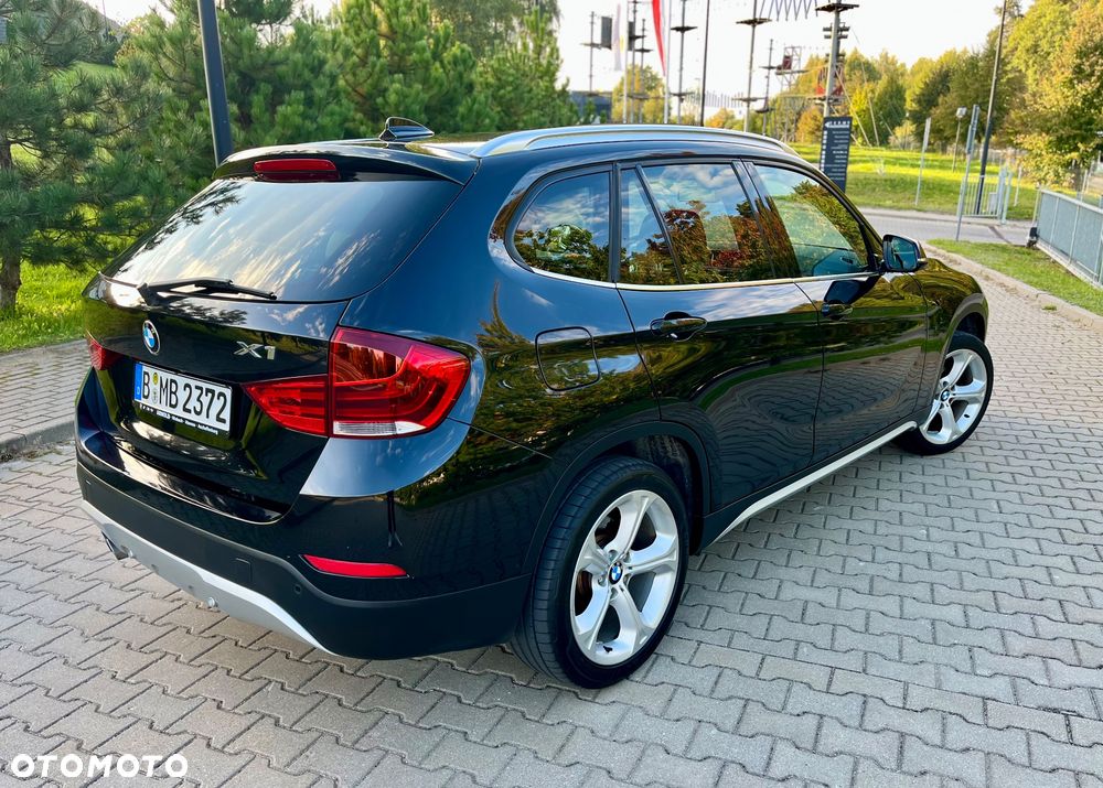 BMW X1 xDrive20i Sport Line - 12