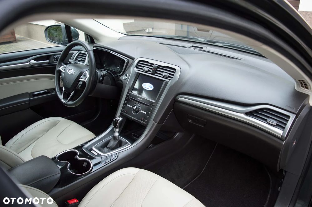 Ford Mondeo 2.0 TDCi Titanium - 25