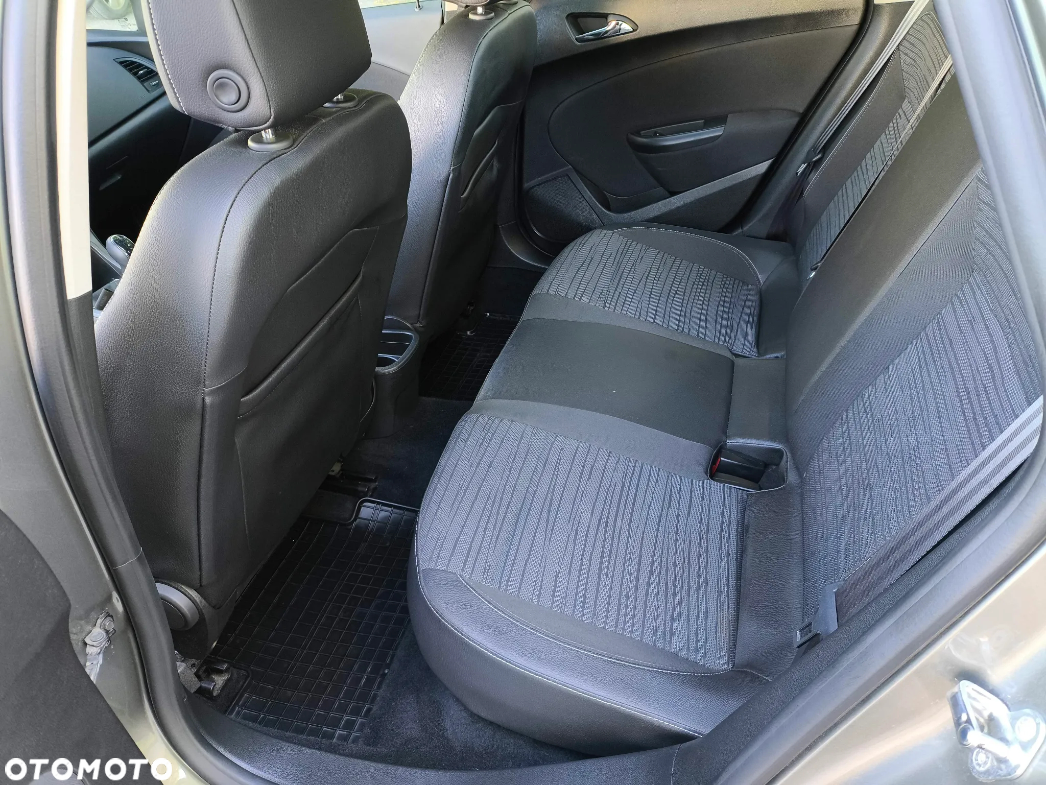 Opel Astra IV 1.4 T Active - 9