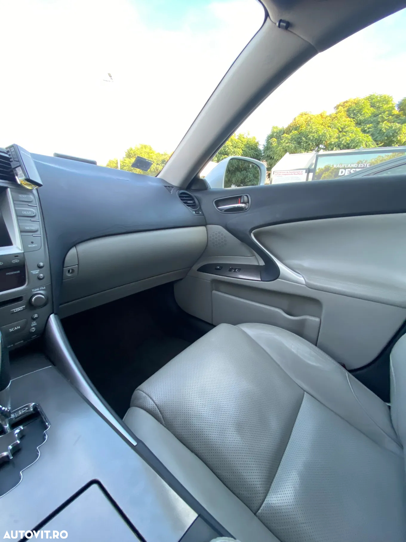 Lexus Seria IS 250 2.5 V6 Aut Luxury - 10