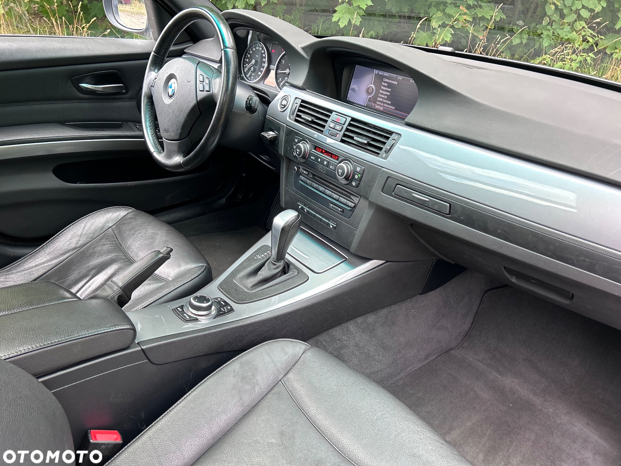 BMW Seria 3 320i Touring - 14