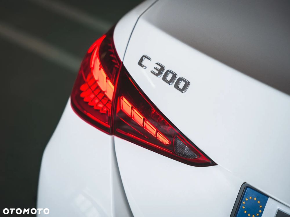 Mercedes-Benz Klasa C 300 4Matic 9G-TRONIC Avantgarde - 9