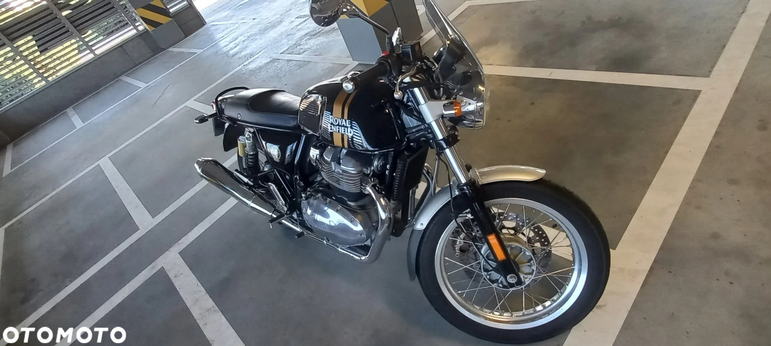 Royal Enfield Continental - 5