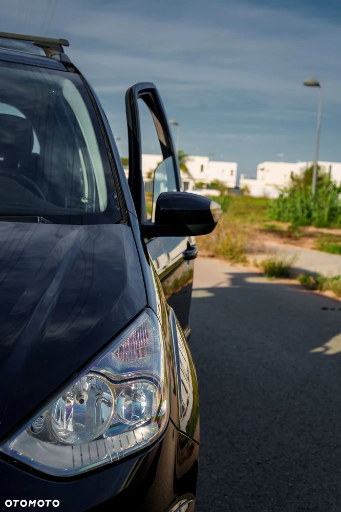Ford Galaxy - 23