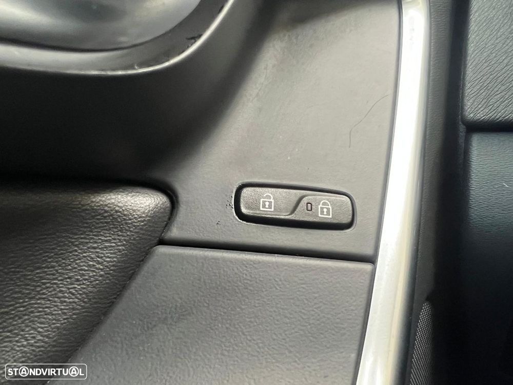 Volvo V60 2.4 D6 R-Design Sum.AWD Phev - 39