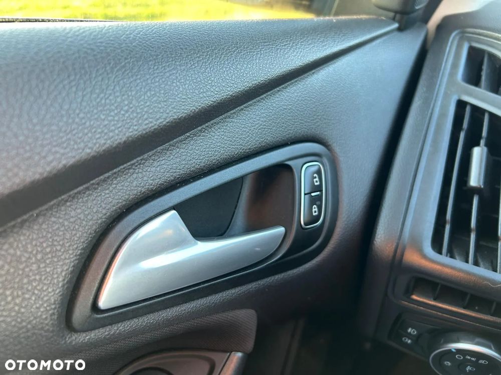 Ford Focus - 14