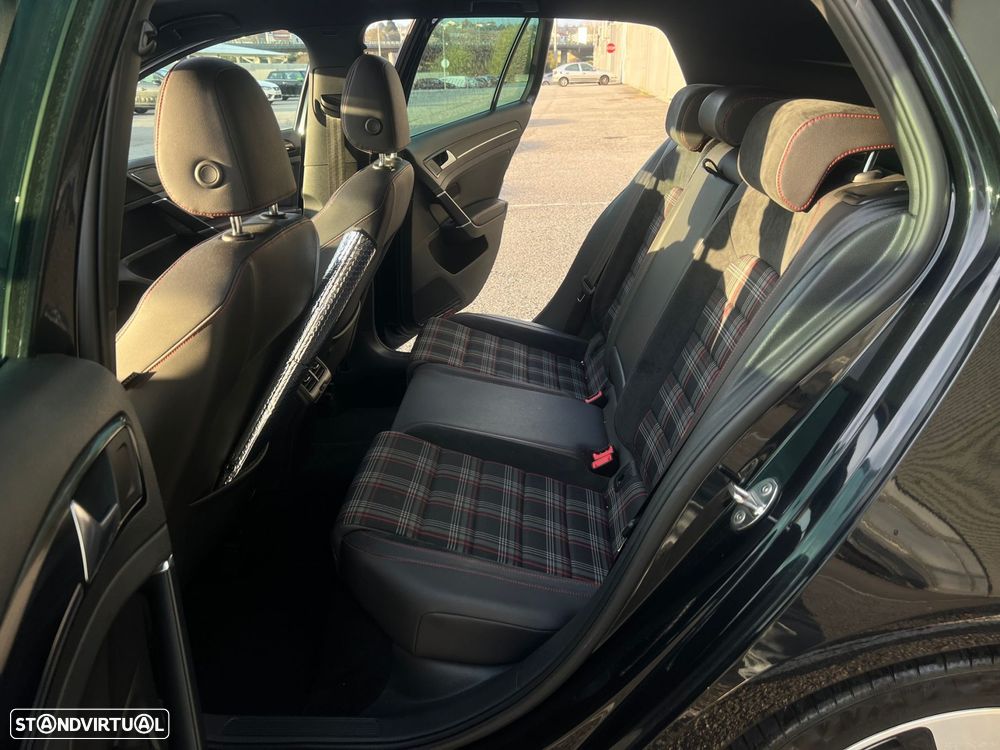 VW Golf 2.0 TSi GTi DSG - 21