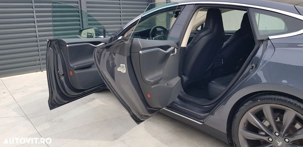 Tesla Model S Dual Motor Allradantrieb Performance - 5