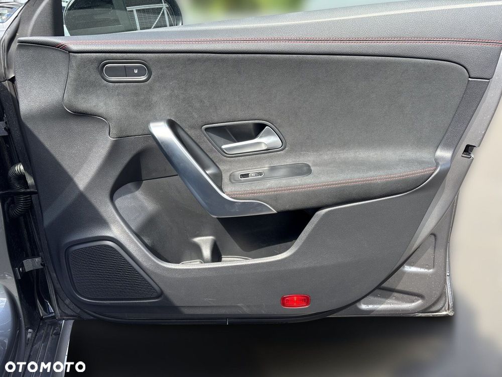 Mercedes-Benz CLA - 20