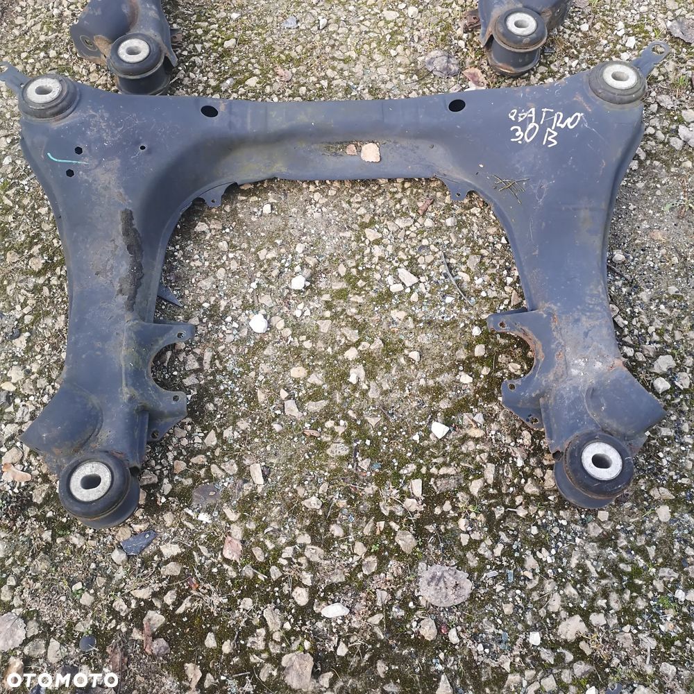 SANKI TRAWERS KOŁYSKA PRZÓD AUDI VW - 3