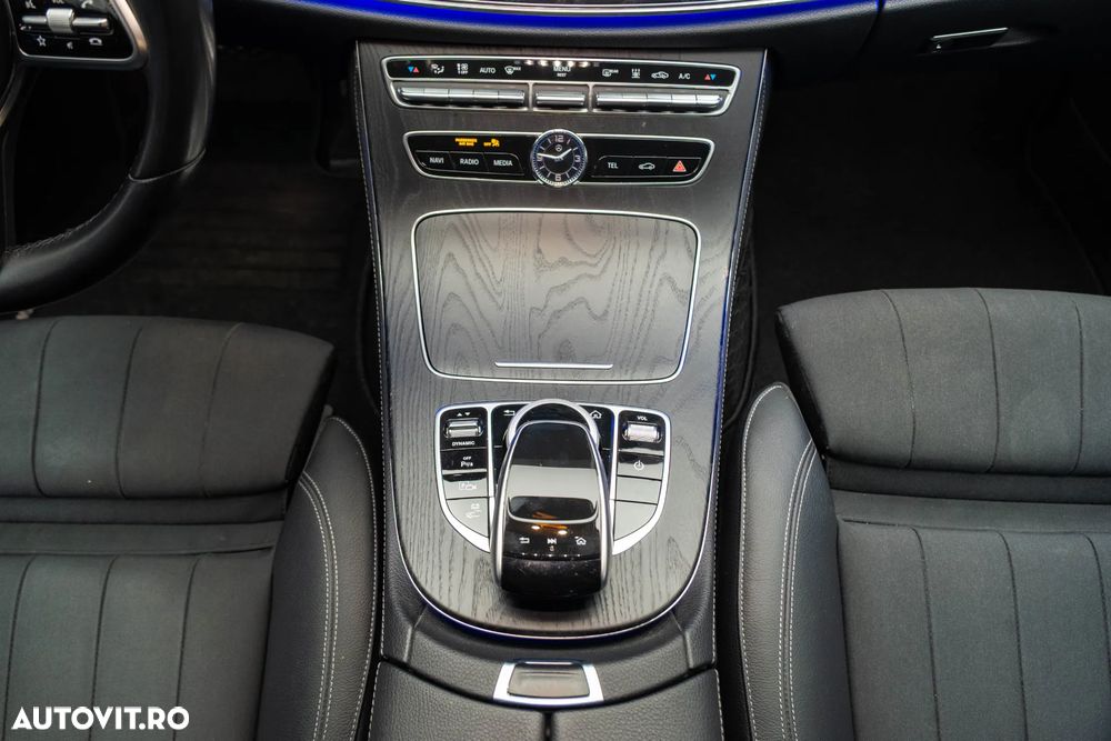 Mercedes-Benz E - 22