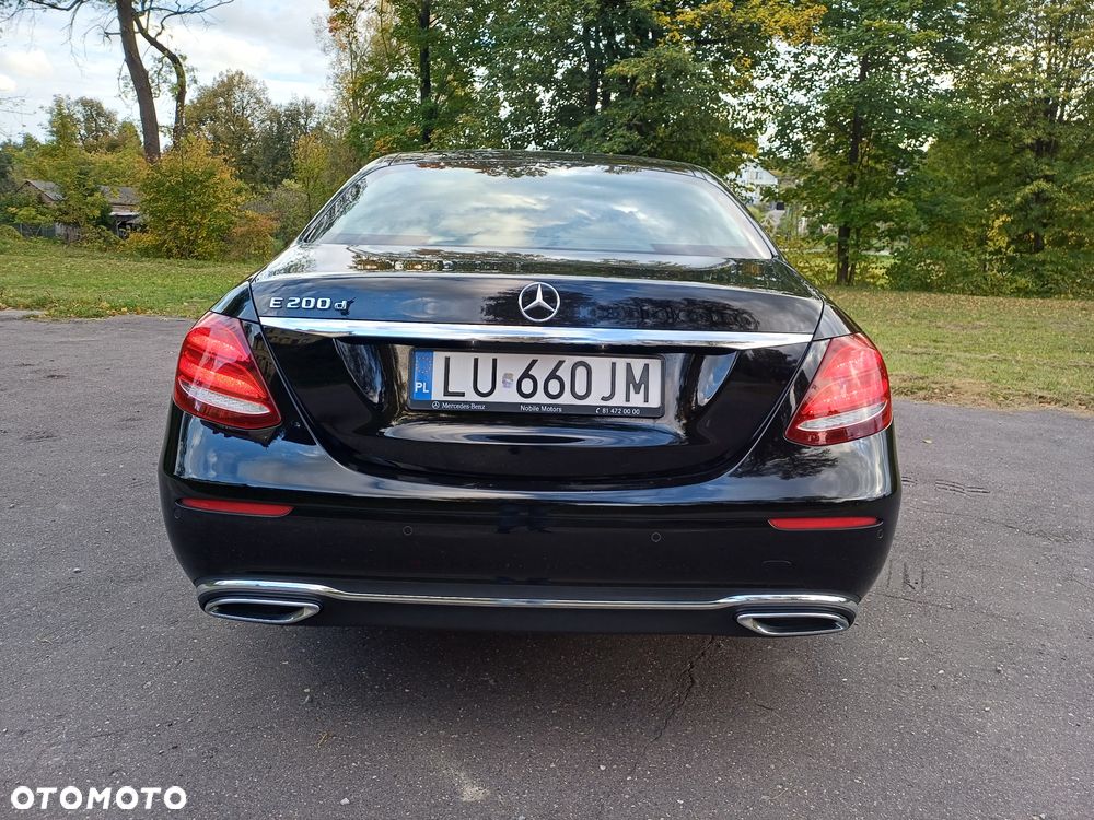 Mercedes-Benz Klasa E 200 d 9G-TRONIC - 11
