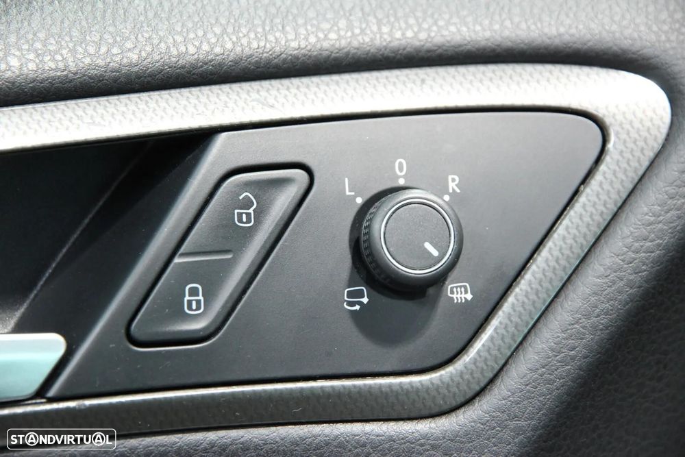 VW Golf 1.6 TDI R-Line DSG - 10