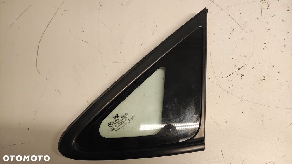 HYUNDAI IX35 SZYBA KAROSERYJNA PRAWA TYŁ 2009 - 1