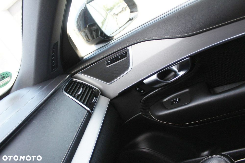 Volvo XC 90 B5 D AWD R-Design - 19