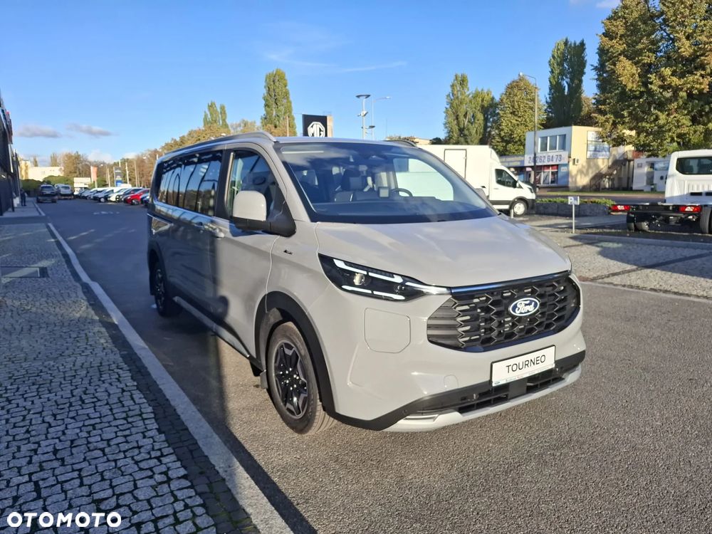 Ford Tourneo Custom 2026 photo 3