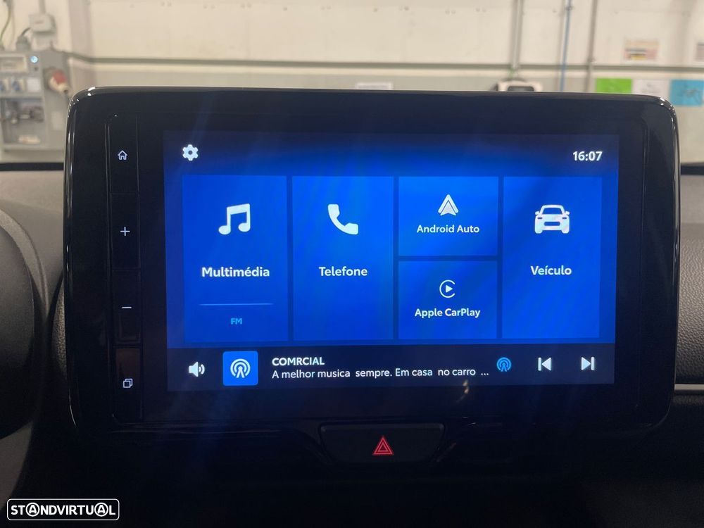 Toyota Yaris Cross 1.5 HDF Comfort Plus - 17