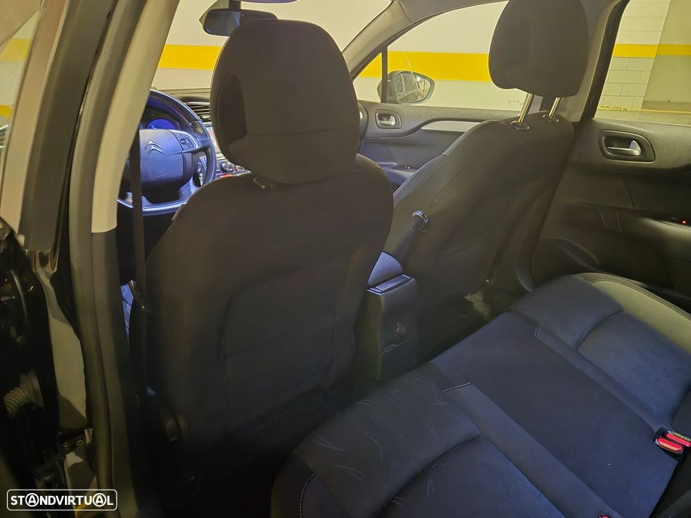 Citroën C4 e-HDi 115 ETG6 Selection - 34