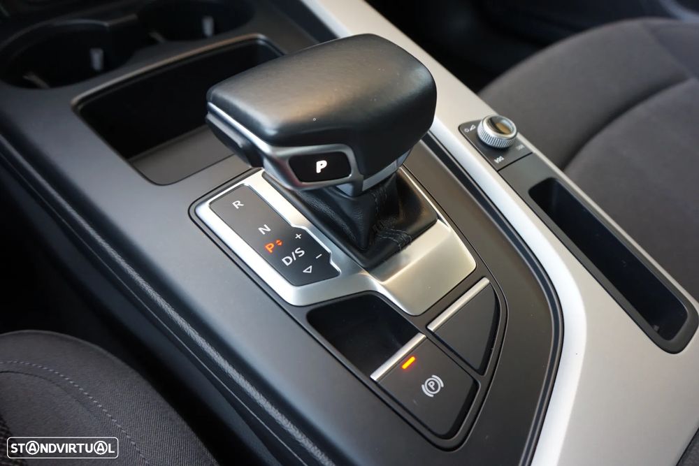 Audi A4 Avant 30 TDI Advanced S tronic - 27