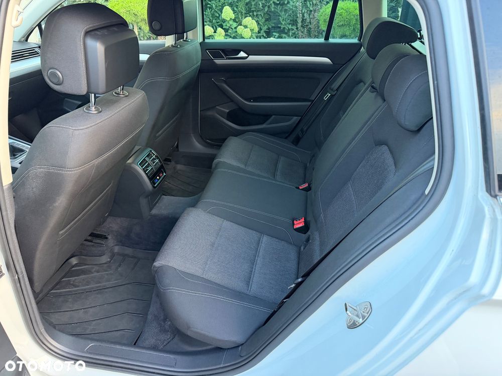 Volkswagen Passat 1.6 TDI (BlueMotion Technology) Comfortline - 29