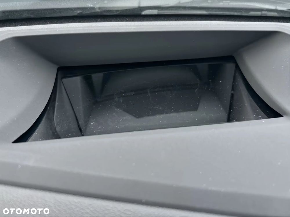 BMW Seria 3 318i M Sport - 13