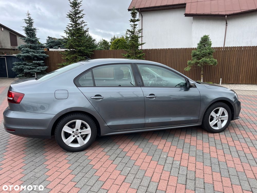 Volkswagen Jetta 2.0 TDI DPF BMT Highline - 4
