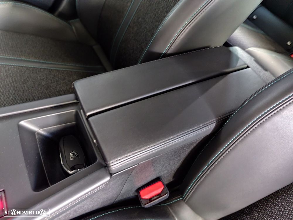 Peugeot 308 1.2 PureTech Allure EAT8 - 31
