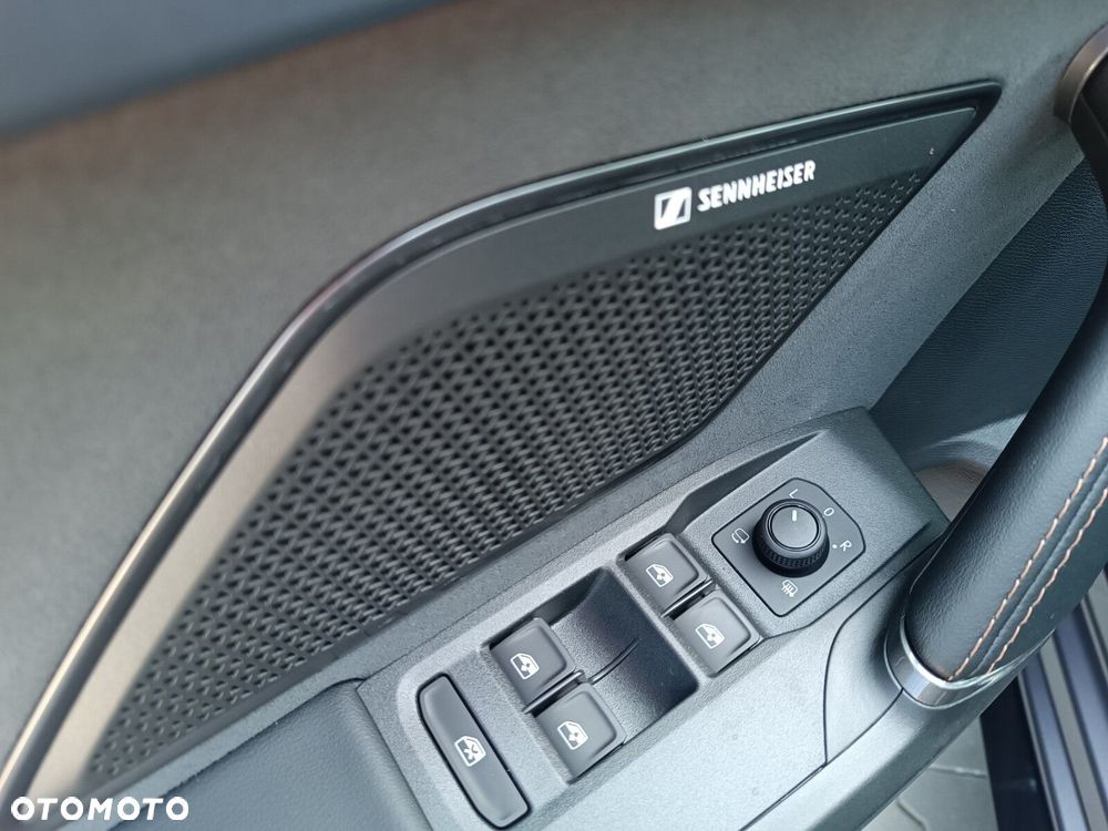 Cupra Leon 1.5 eTSI mHEV DSG - 11