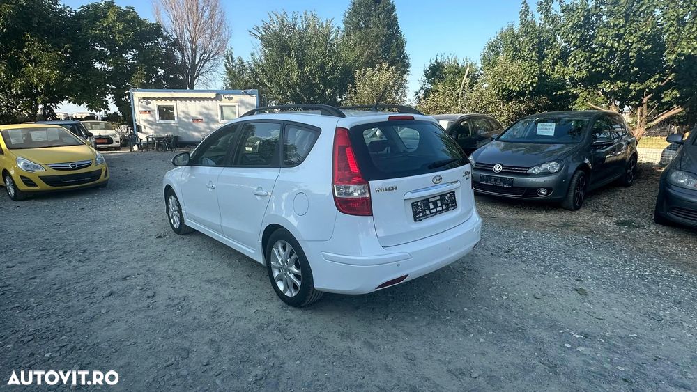 Hyundai i30 1.6 CRDI blue Classic - 10