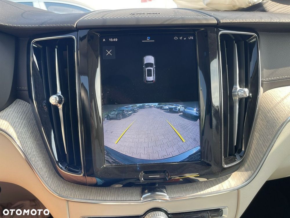 Volvo XC 60 T6 Plug-In Hybrid AWD Inscription - 8