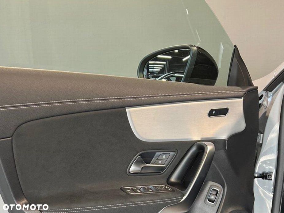 Mercedes-Benz CLA 200 mHEV AMG Line 7G-DCT - 8