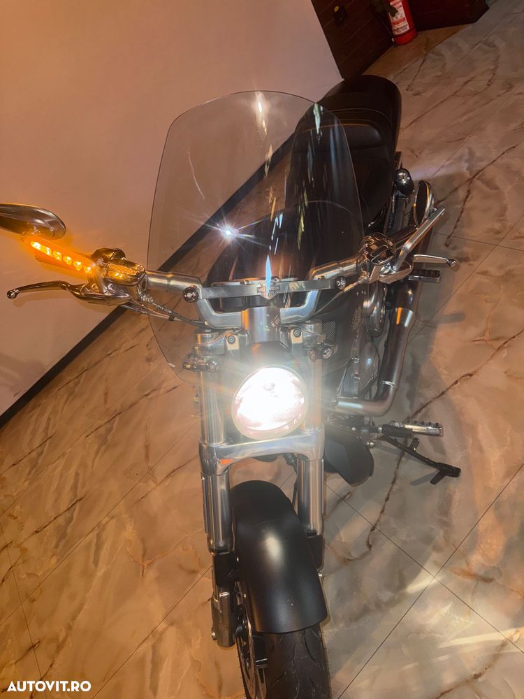 Harley-Davidson V-Rod Muscle - 17