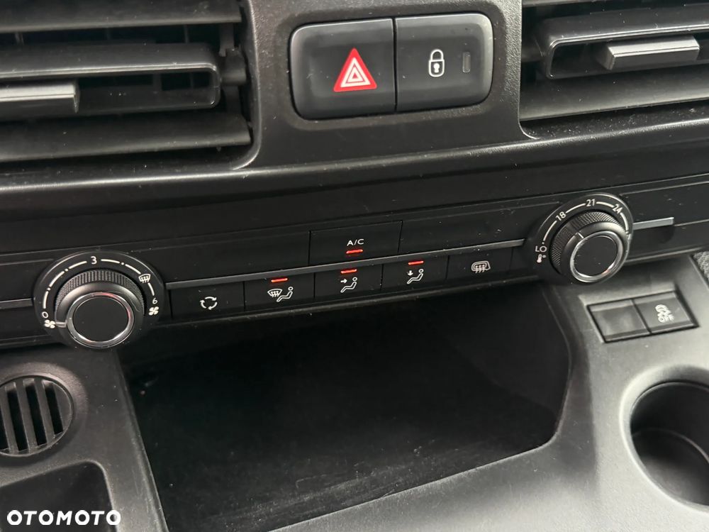 Citroën BERLINGO - 23