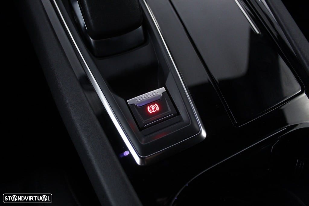Peugeot 508 1.6 Hybrid Allure e-EAT8 - 32
