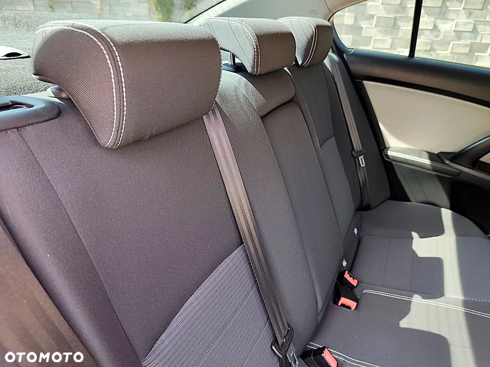 Toyota Avensis 1.8 Edition-S - 22