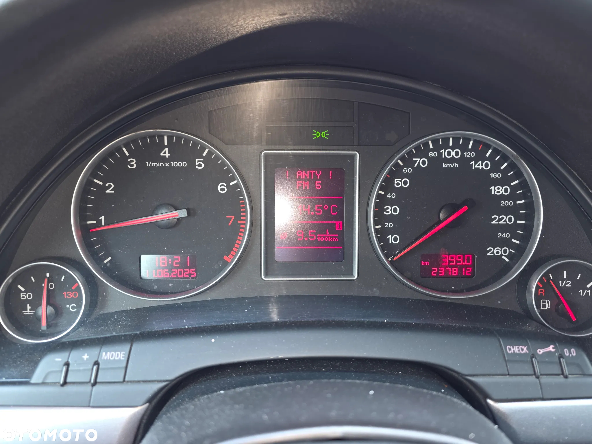 Audi A4 1.8T Quattro - 7