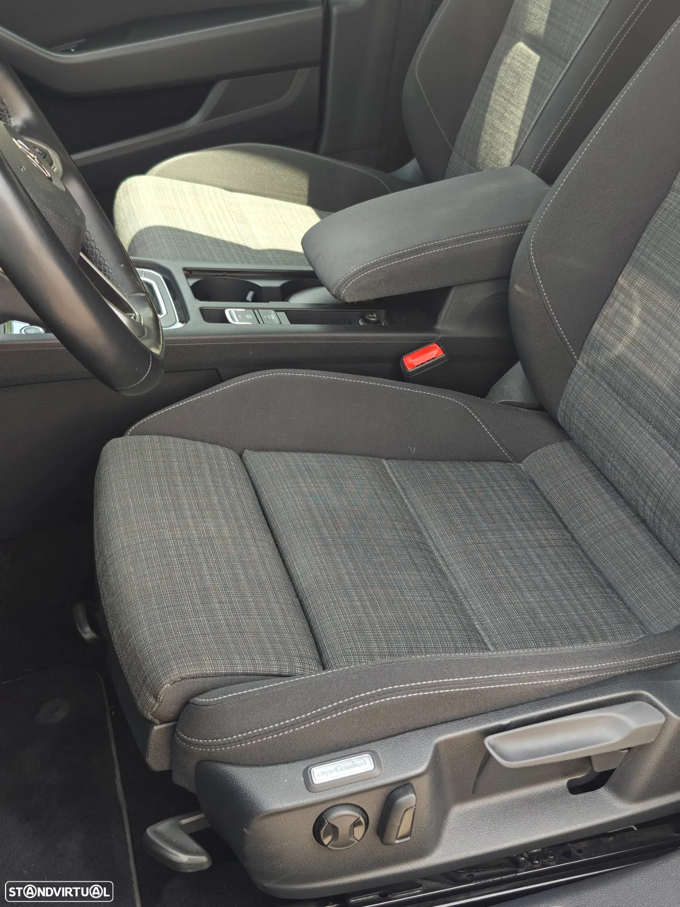 VW Passat 2.0 TDI Business DSG - 13