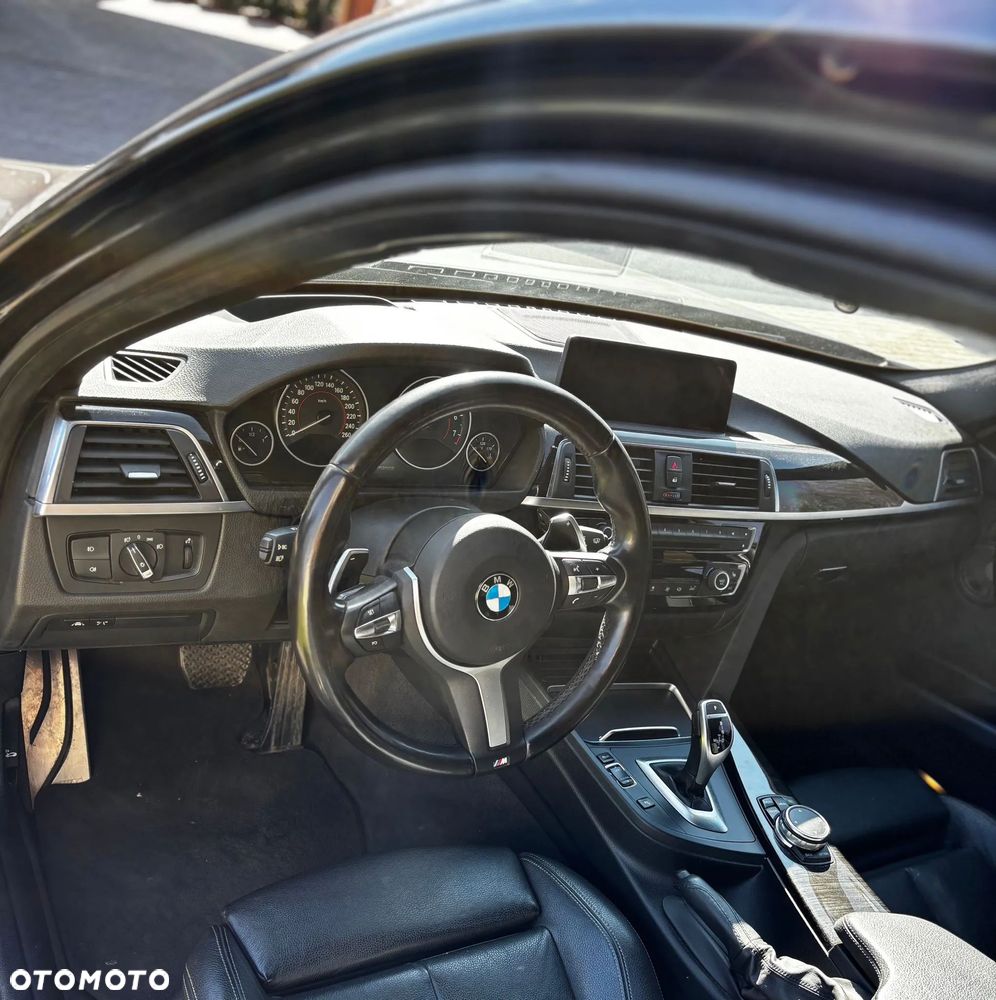 BMW Seria 3 340i xDrive Edition M Sport Shadow - 13